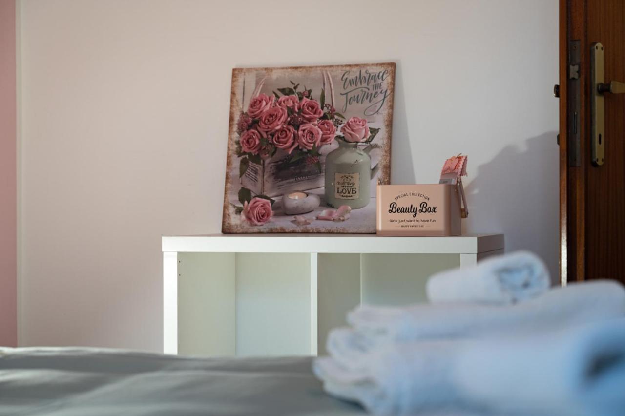 La Verde Rosa - Casa Vacanze A Due Passi Dal Lago Marta Εξωτερικό φωτογραφία
