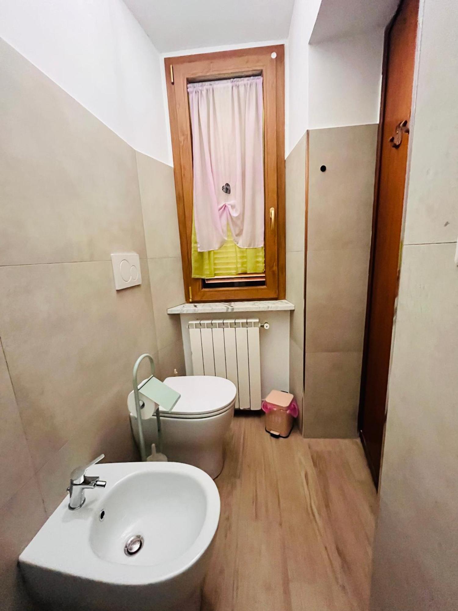 La Verde Rosa - Casa Vacanze A Due Passi Dal Lago Marta Εξωτερικό φωτογραφία